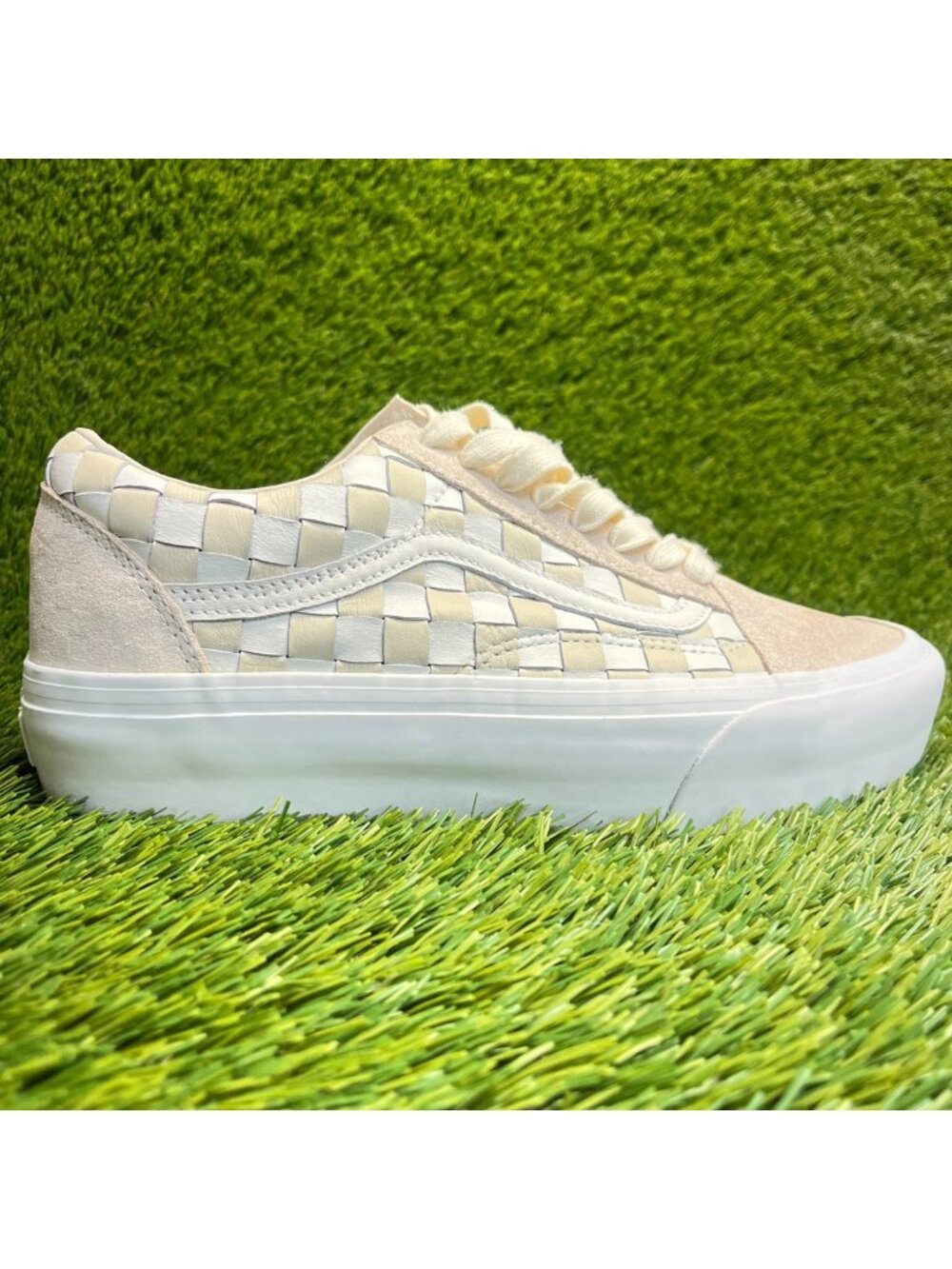Vans Old Skool Platform Mens Size 8.5 Beige White Athletic Skate Shoes Sneakers